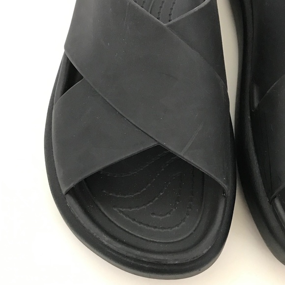 Crocs Brooklyn Luxe Cross Strap Sandals Black Women’s Size 8 - Picture 5 of 16